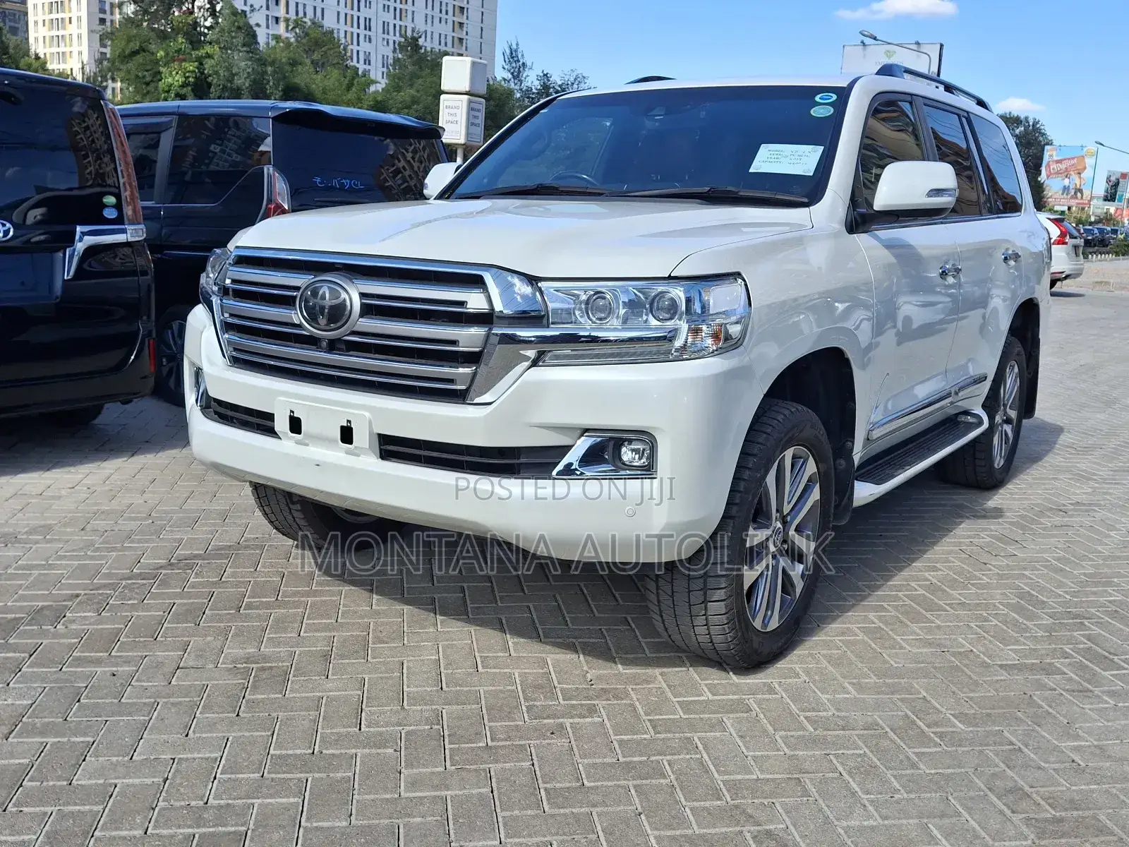 Toyota Land Cruiser 4.6 V8 ZX 2019 Pearl