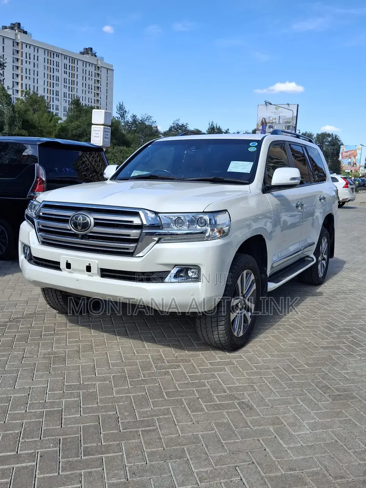 Toyota Land Cruiser 4.6 V8 ZX 2019 Pearl
