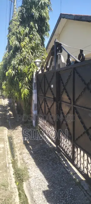 3bdrm Bungalow in Kiembeni, Blue for sale