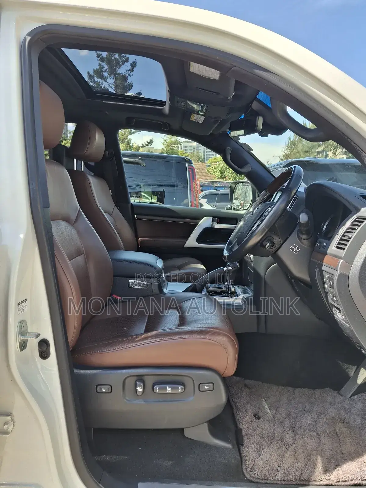 Toyota Land Cruiser 4.6 V8 ZX 2019 Pearl