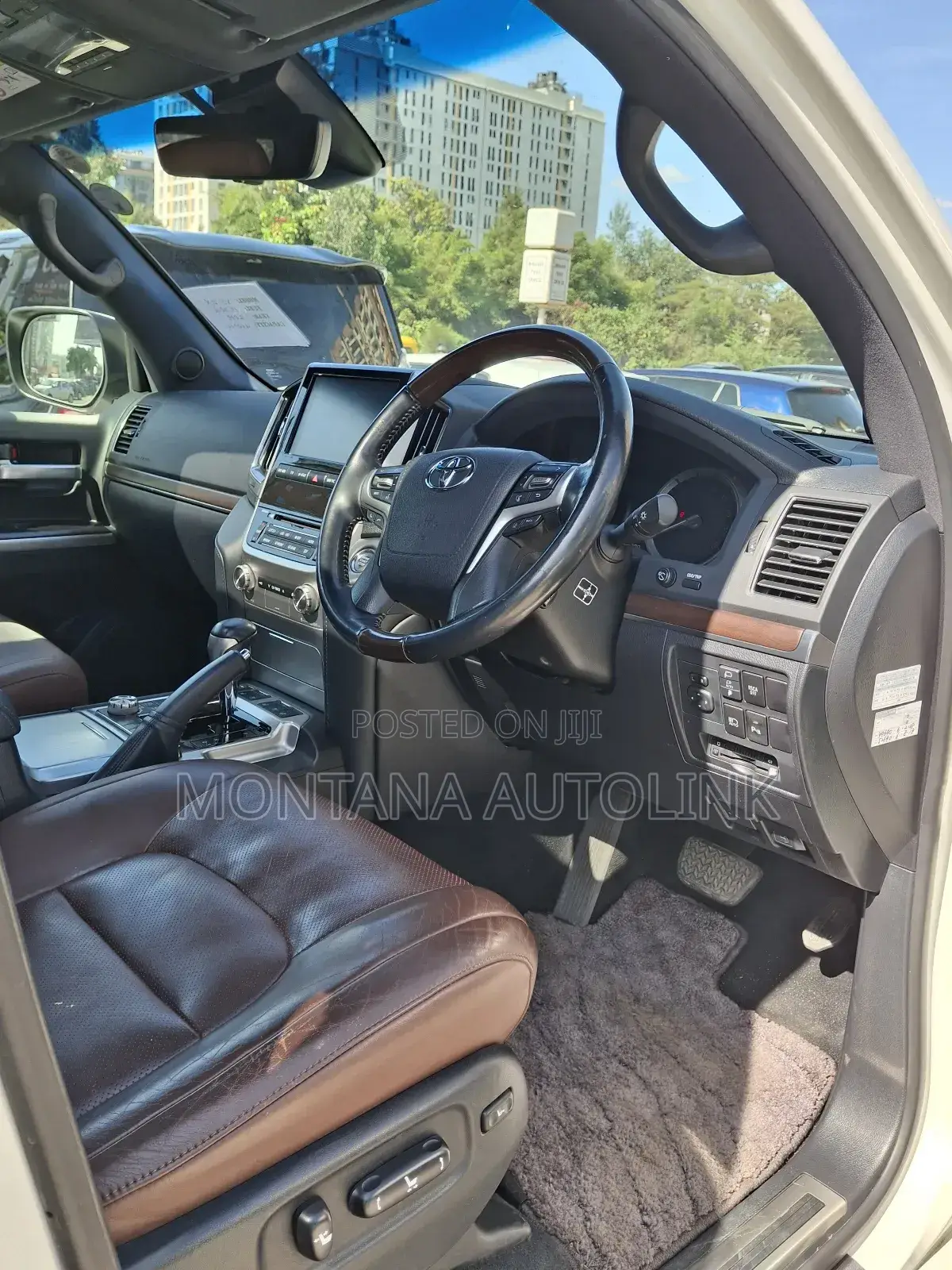 Toyota Land Cruiser 4.6 V8 ZX 2019 Pearl