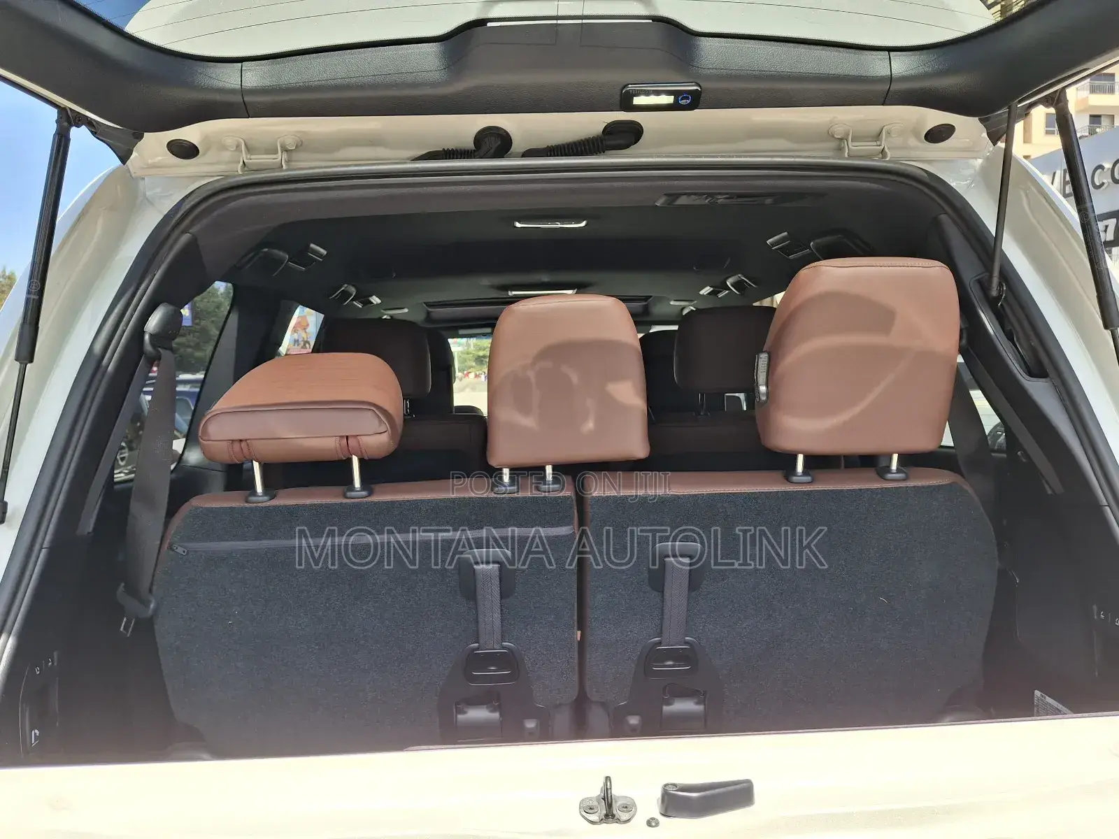 Toyota Land Cruiser 4.6 V8 ZX 2019 Pearl