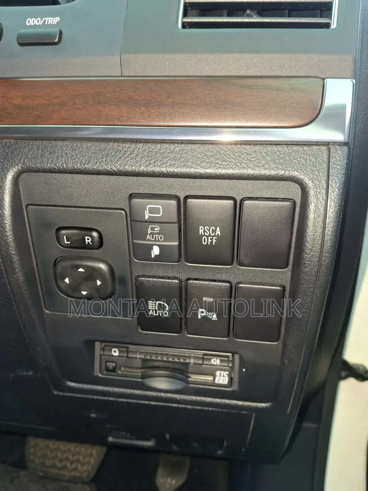 Toyota Land Cruiser 4.6 V8 ZX 2019 Pearl