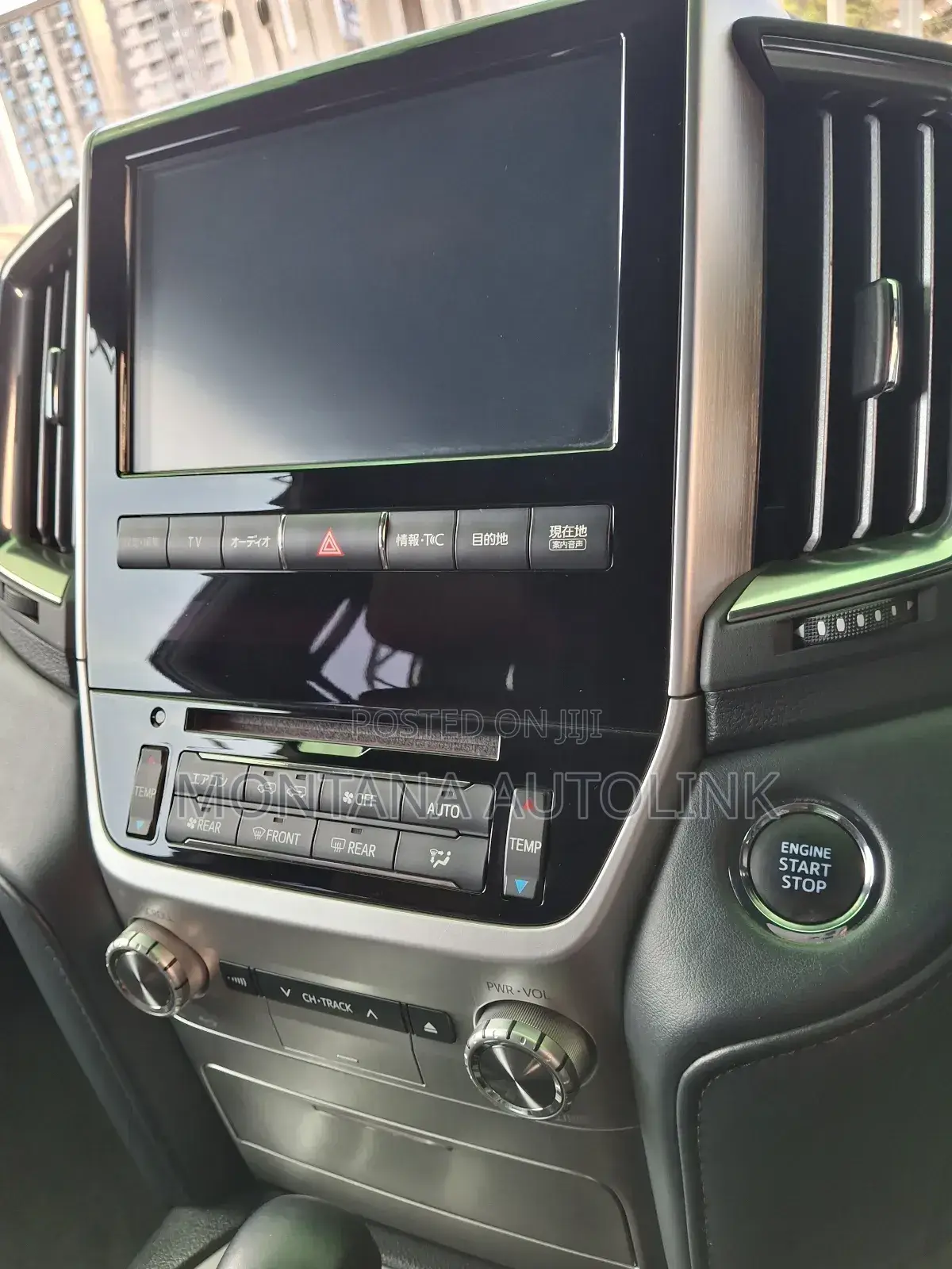 Toyota Land Cruiser 4.6 V8 ZX 2019 Pearl