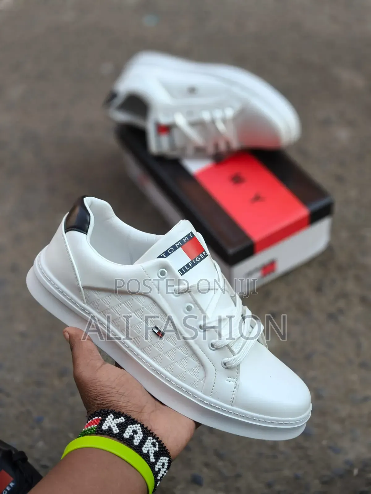 Tommy Hilfiger