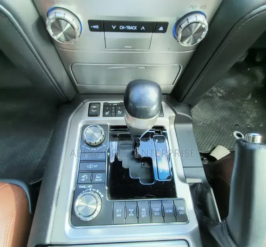 Toyota Land Cruiser 2019 Silver
