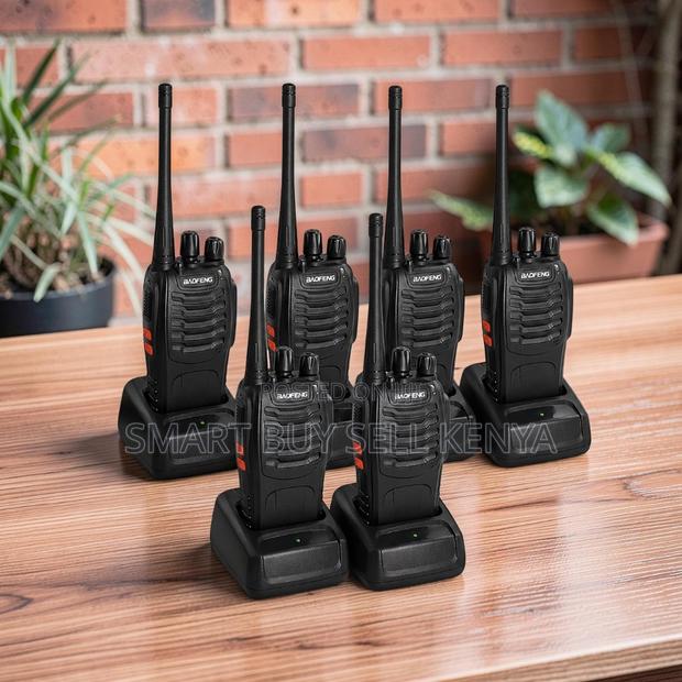 Baofeng Bf-888s Easy Handling Tough Material Walkie Talkie Radio Calls
