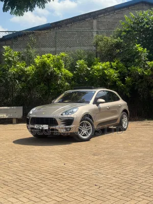 Porsche Macan Base 2017 Brown