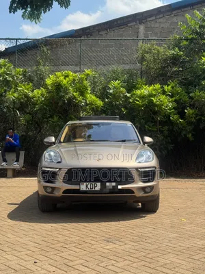 Porsche Macan Base 2017 Brown