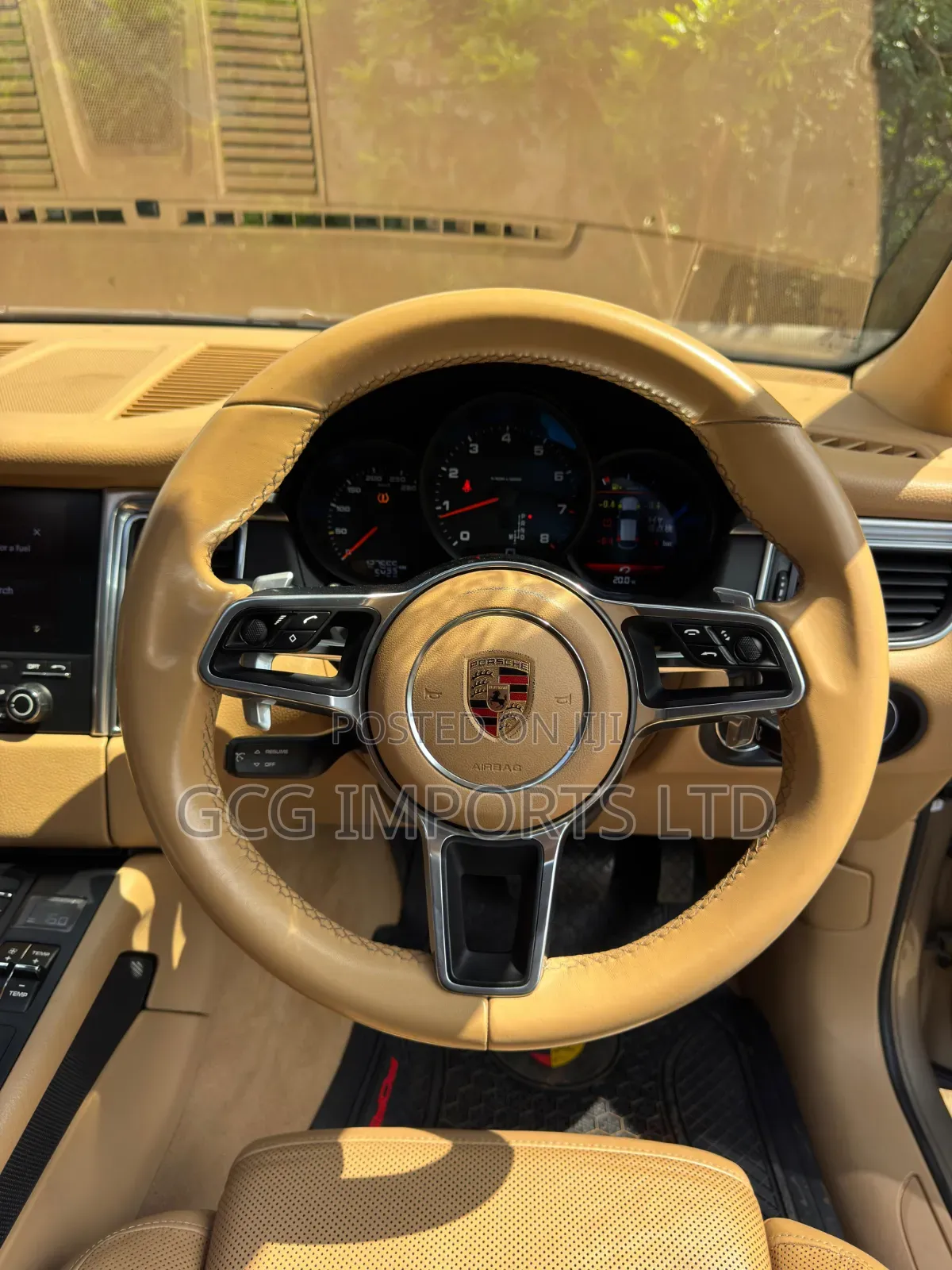 Porsche Macan Base 2017 Brown