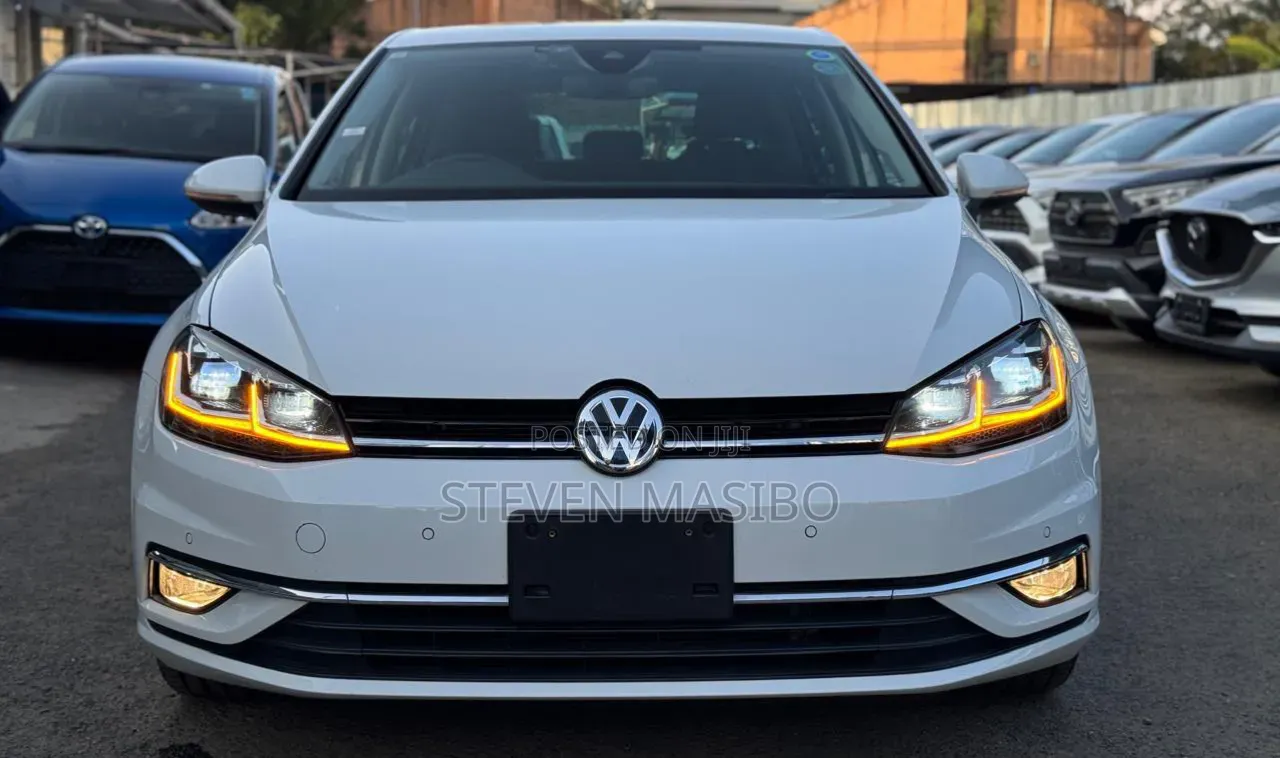 Volkswagen Golf 2019 White