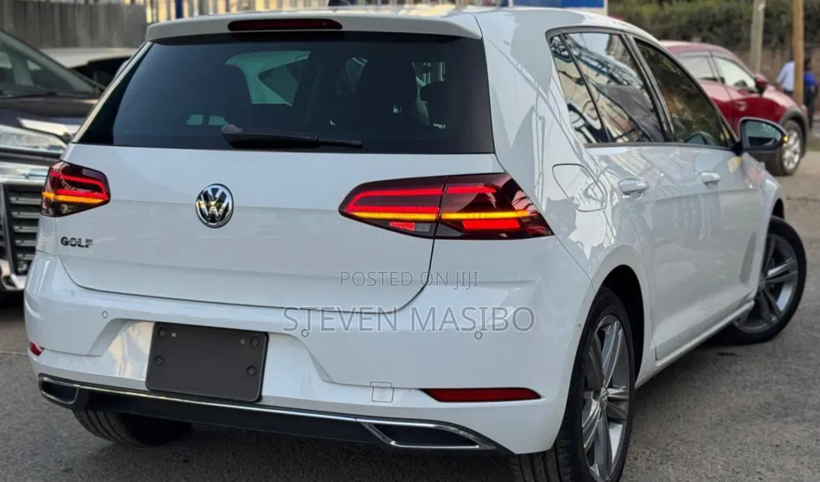 Volkswagen Golf 2019 White