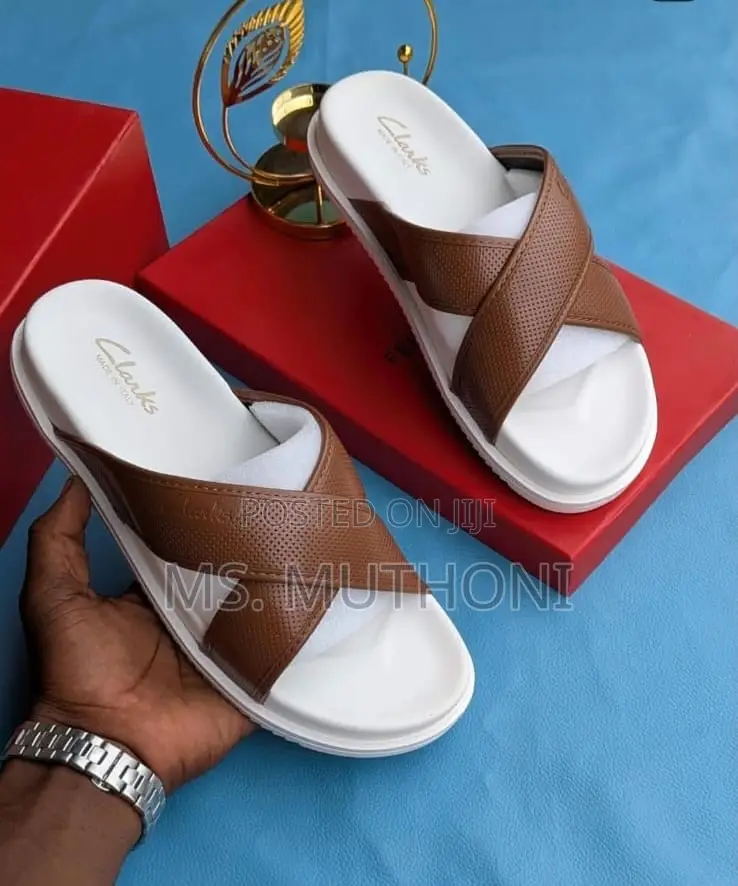 Brown Crisscross Clarks Men Sandals Size 40-44
