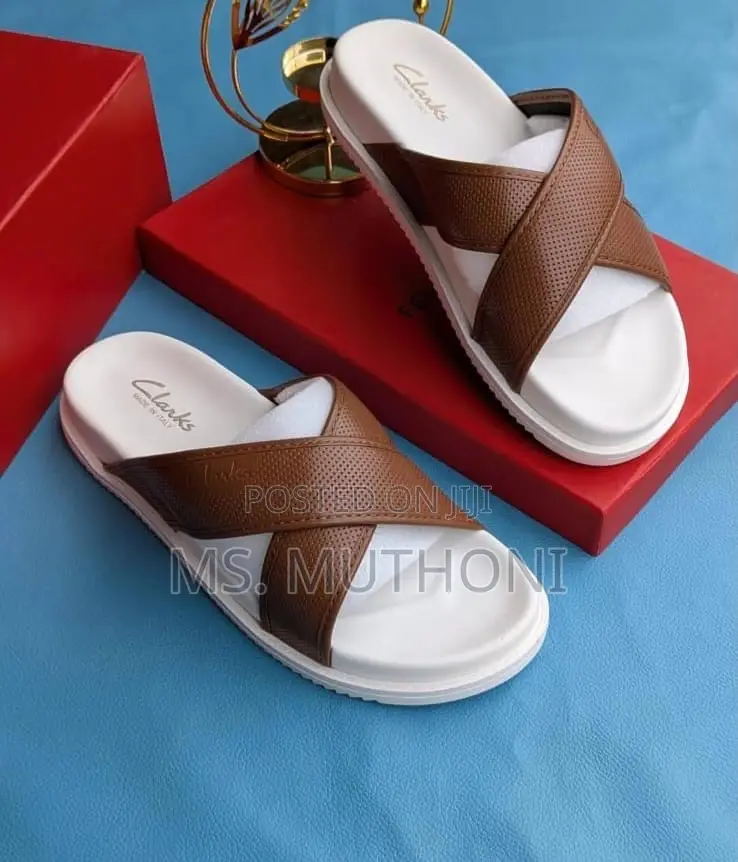 Brown Crisscross Clarks Men Sandals Size 40-44