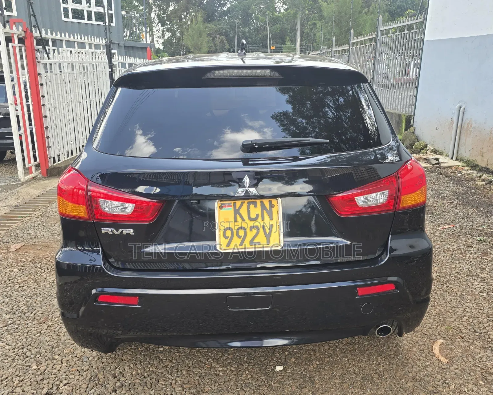 Mitsubishi RVR 2010 Black