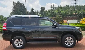 Toyota Land Cruiser Prado 2016 Black