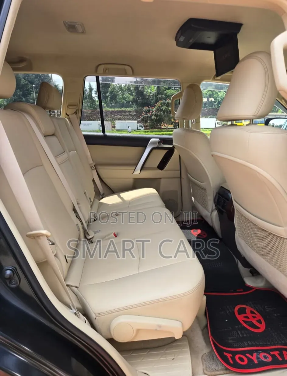 Toyota Land Cruiser Prado 2016 Black