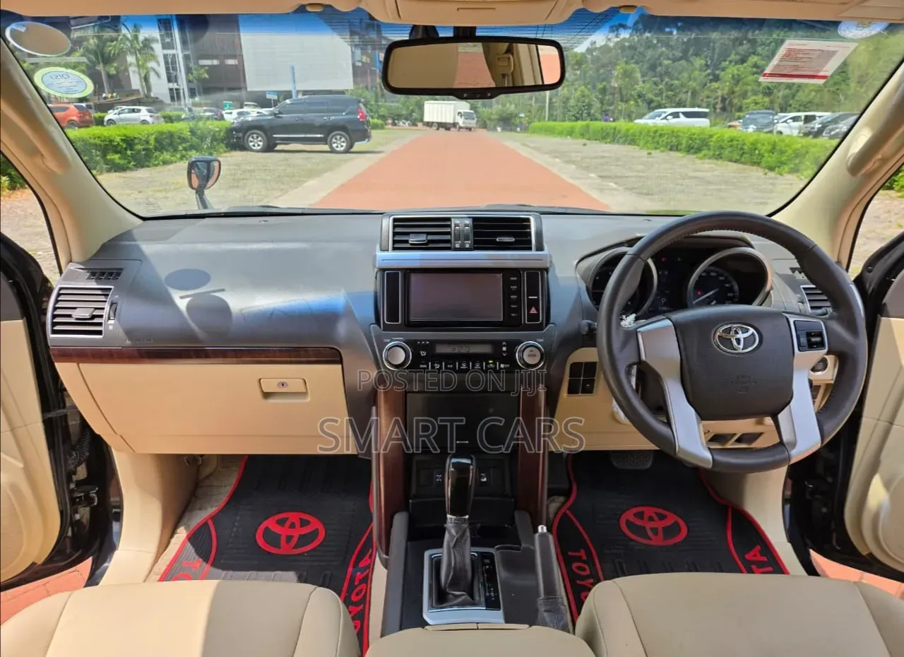 Toyota Land Cruiser Prado 2016 Black