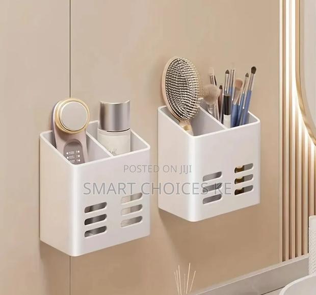Punch-Free Simple Storage Box