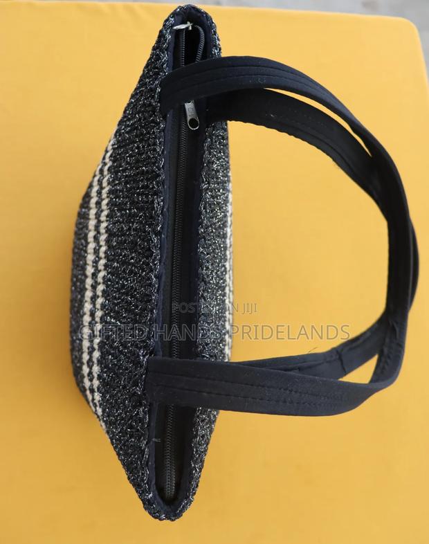 Medium Crotcheted Bag - thumbnail 4