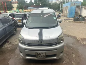 Toyota Voxy 2012 Silver