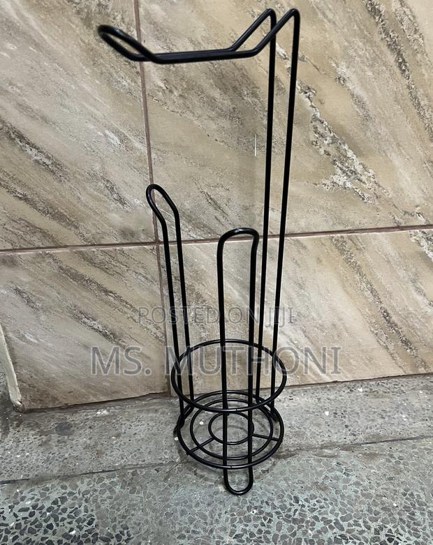 Minimalist Metallic Toilet Tissue Holder - thumbnail 2
