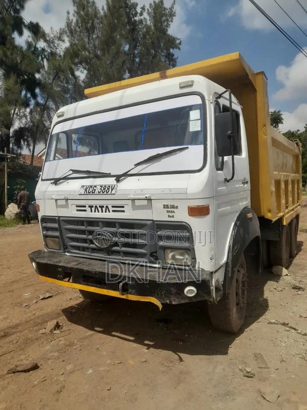 Tata Tipper - thumbnail 2