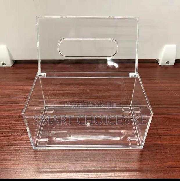 Modern Design Acrylic Serviette Holder
Clear - thumbnail 2