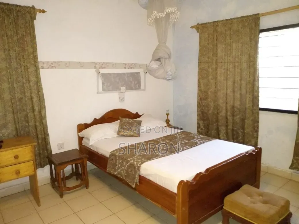 4 Bedroom Beach Cottage