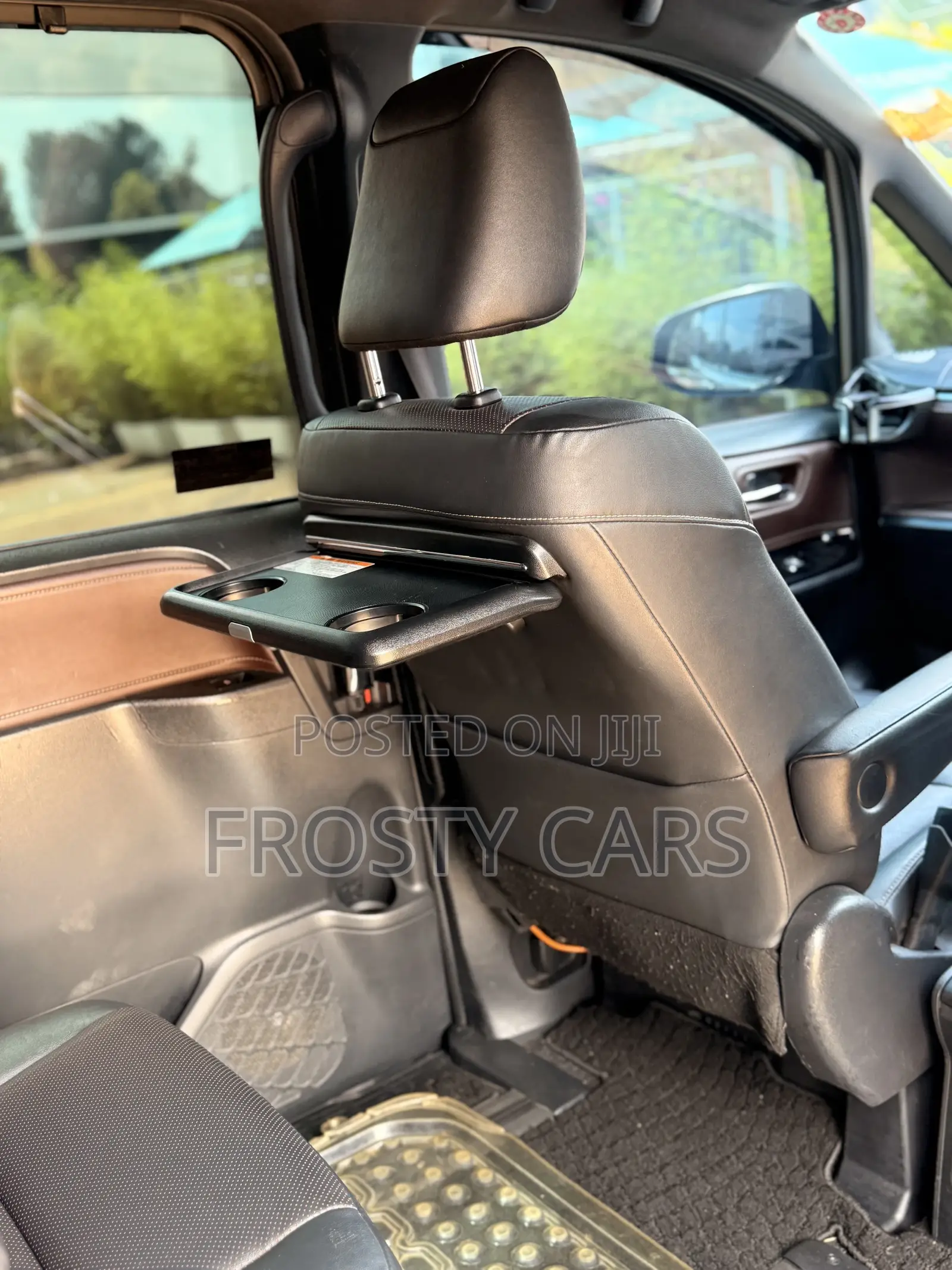 Toyota Esquire 1.8 FWD Hybrid (7 seater) 2018 Gray