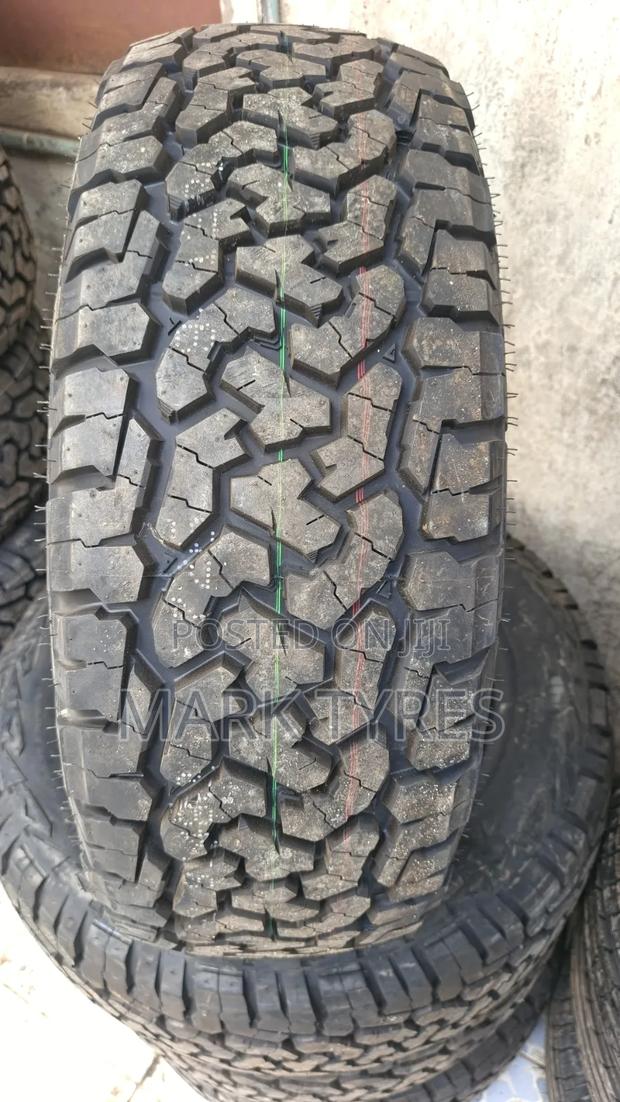 215/60r17 Comforser a/T
