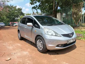 Honda Fit Automatic 2010 Silver