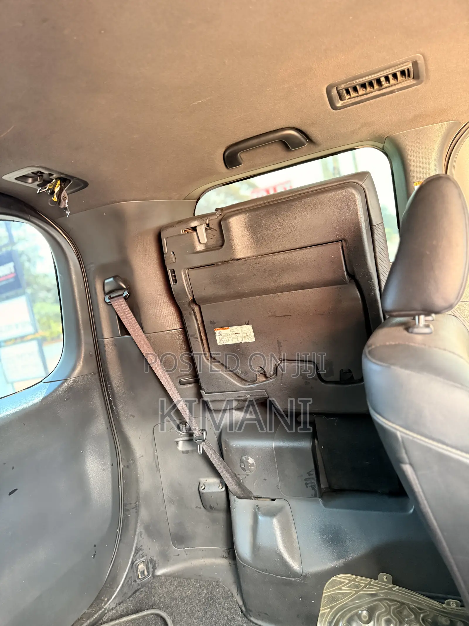 Toyota Esquire 1.8 FWD Hybrid (7 seater) 2018 Gray
