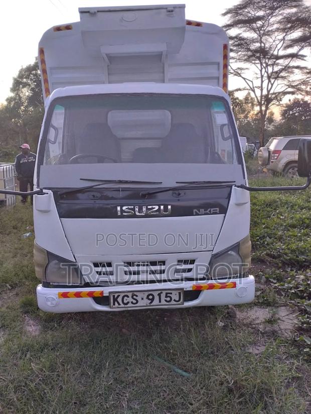Isuzu NKR 2018 - thumbnail 3