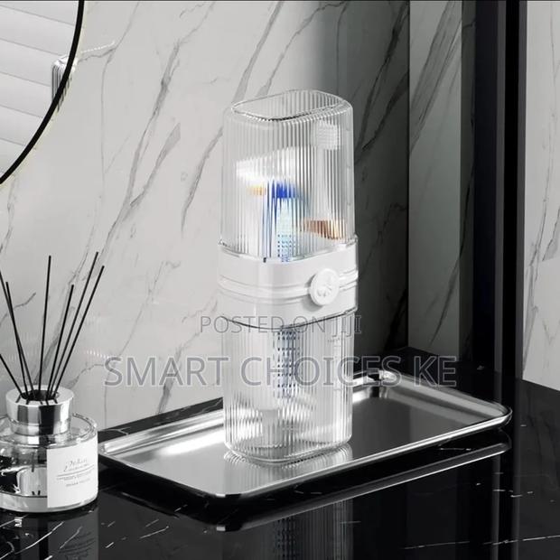 Portable Travel Toothbrush Storage Box