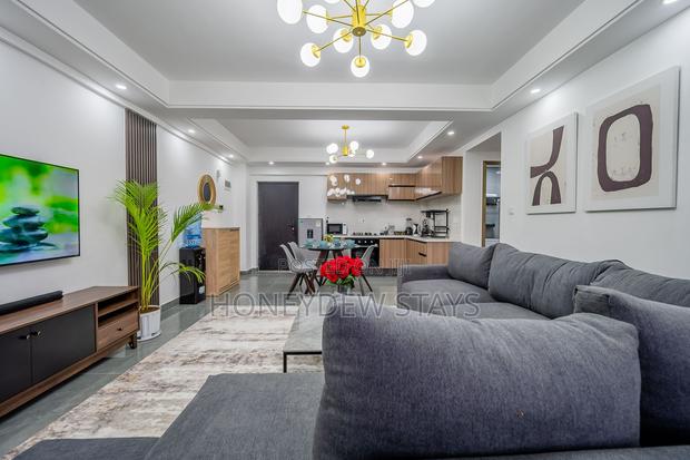 Airbnb 2br Riverside Apartment With Serenity Modern Comfort. - thumbnail 9