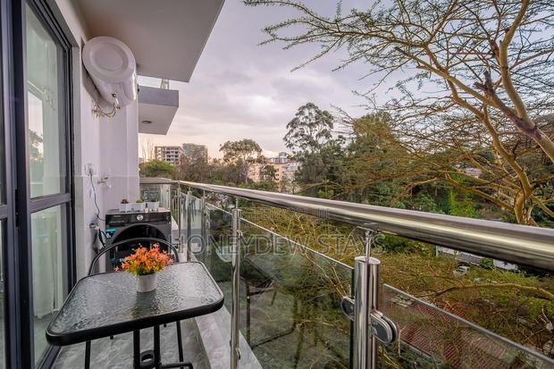 Airbnb 2br Riverside Apartment With Serenity Modern Comfort. - thumbnail 17