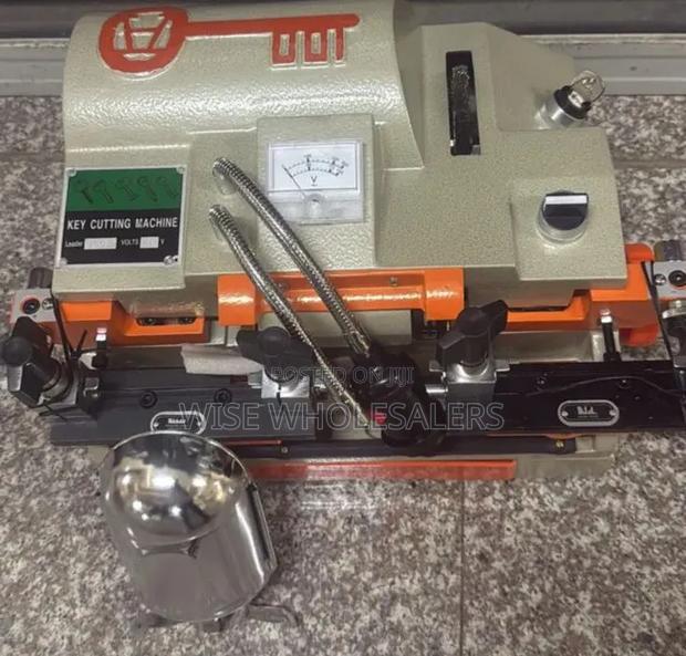 Defu 100e1 Double-Head Key Cutting Machine - Precision Duplicator