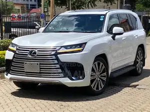 Lexus LX 2022 White
