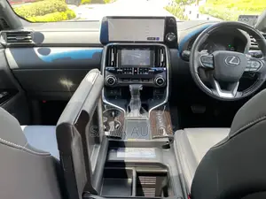 Lexus LX 2022 White