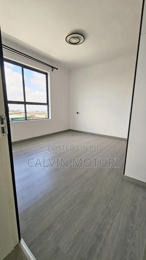 5bdrm Apartment in Valley Arcade for sale - thumbnail 2