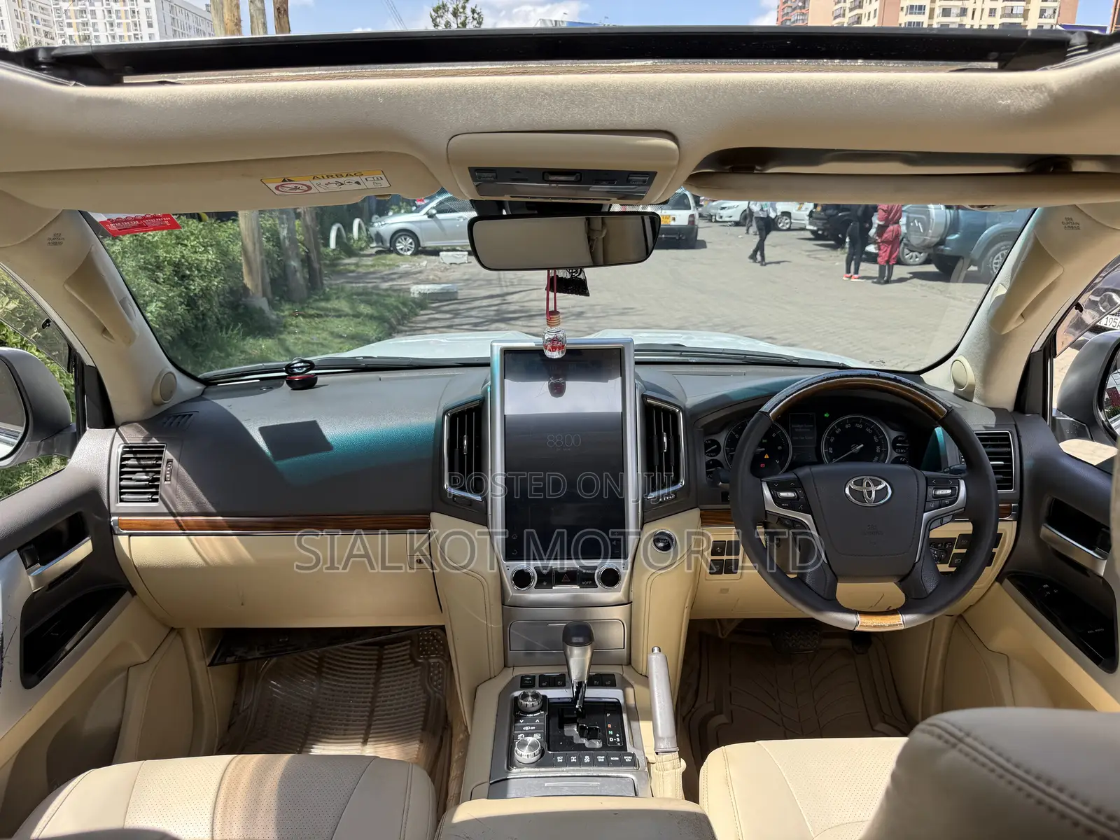 Toyota Land Cruiser 4.6 V8 ZX 2015 White