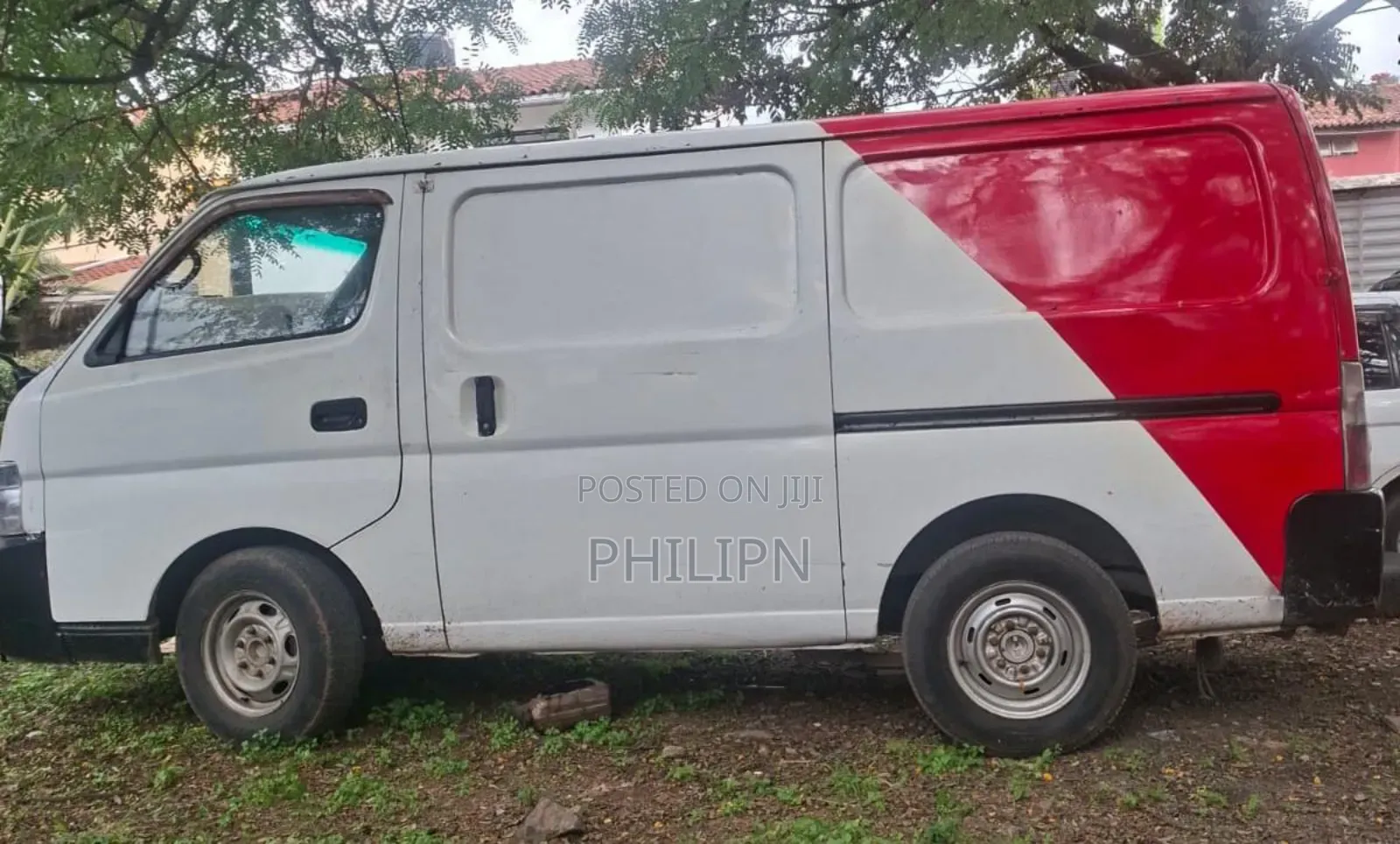 Nissan Caravan 2003 White