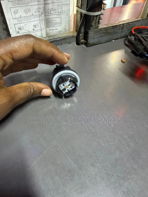 Prado 15, Hilux Brake Light