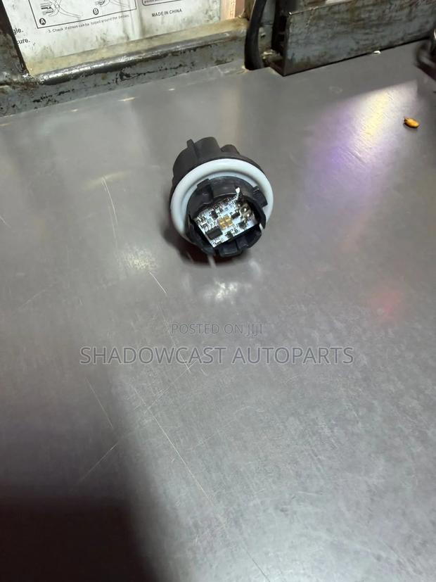 Prado 15, Hilux Brake Light - thumbnail 4