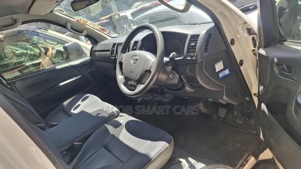 Toyota HiAce 2016 Grey - thumbnail 6