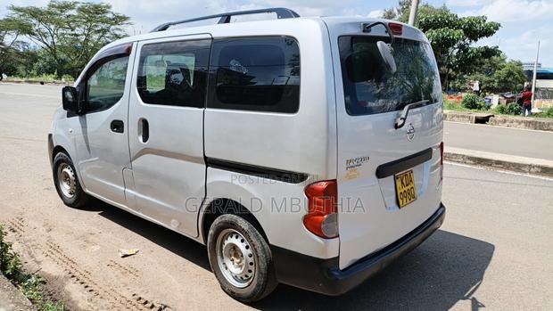 Nissan NV200 2014 Silver - thumbnail 2