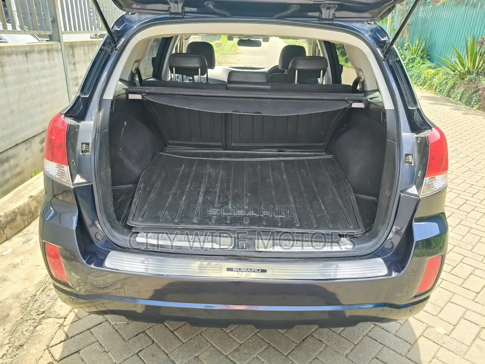 Subaru Outback 2013 Blue