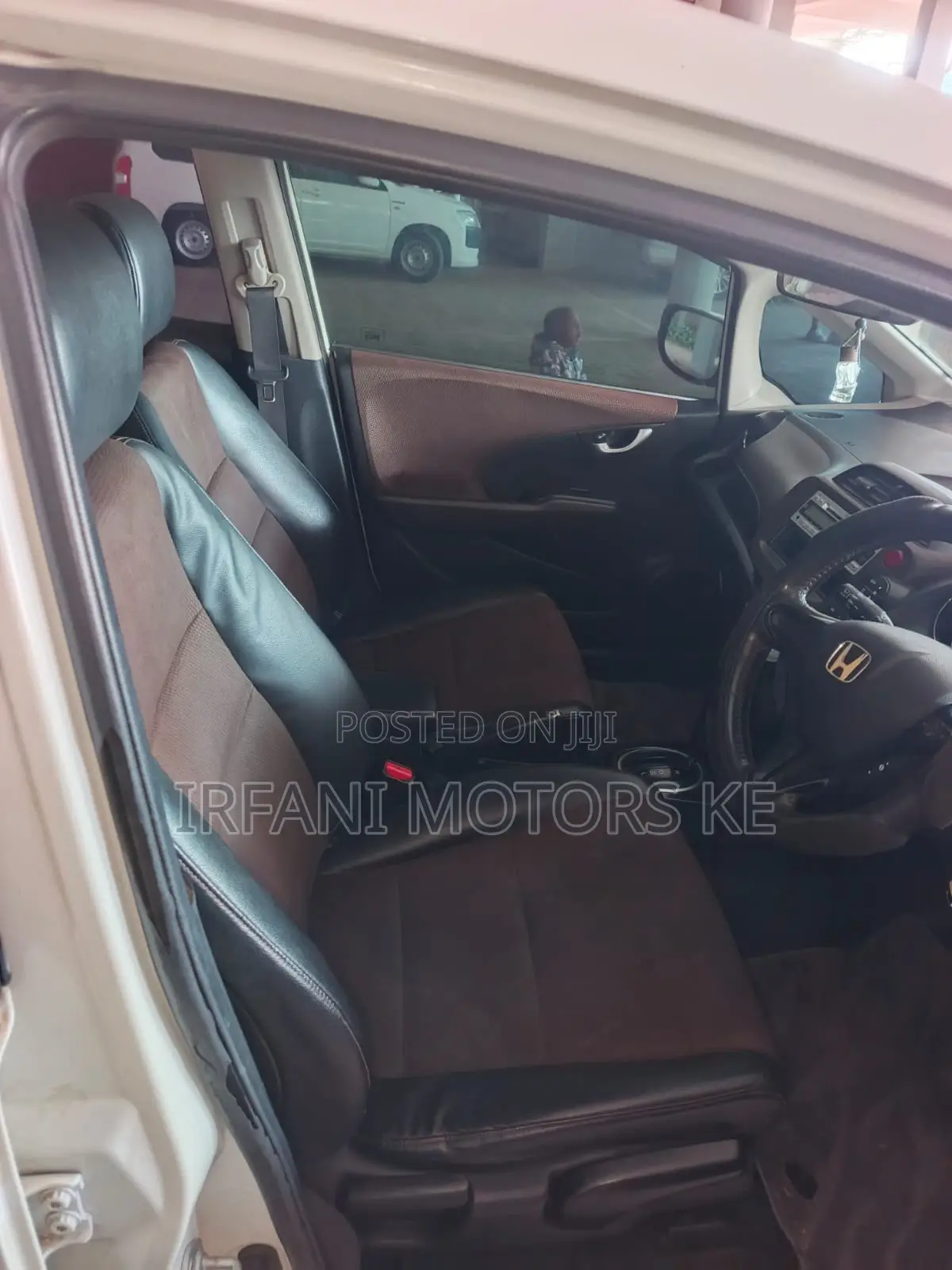 Honda Fit Shuttle 1.3 Hybrid 2WD 2013 White