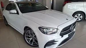 Mercedes-Benz E200 2019 White